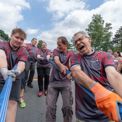 Bild vergrößern: Panzerziehen