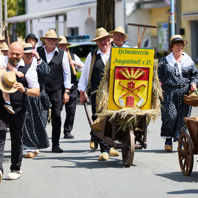 Bild vergrößern: Festumzug am 29.06.2025