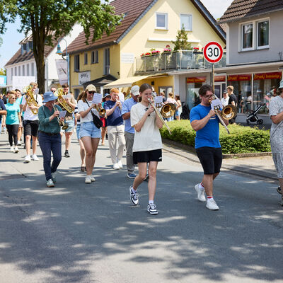 Bild vergrößern: Festumzug am 29.06.2025
