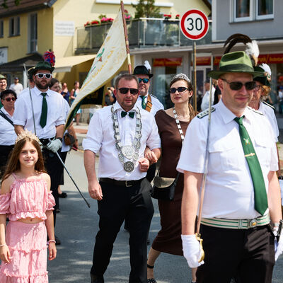 Bild vergrößern: Festumzug am 29.06.2025