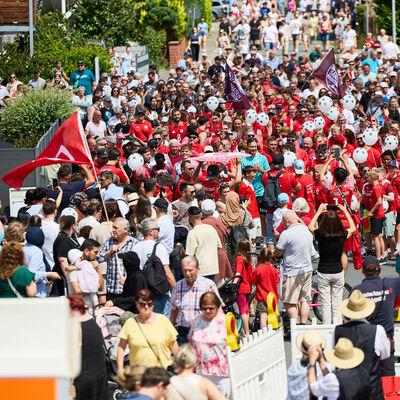 Bild vergrößern: Festumzug am 29.06.2025