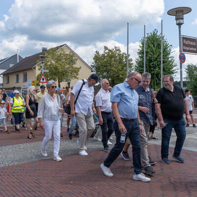 Bild vergrößern: Festumzug am 29.06.2025