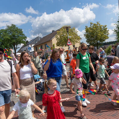 Bild vergrößern: Festumzug am 29.06.2025