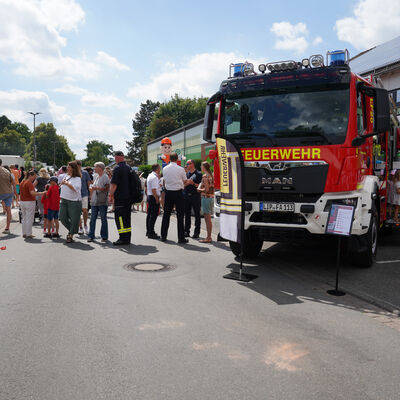 Bild vergr&ouml;&szlig;ern: Festplatz 2