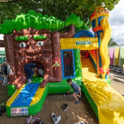 Bild vergr&ouml;&szlig;ern: Festplatz 2