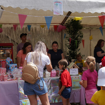 Bild vergr&ouml;&szlig;ern: Festplatz 2