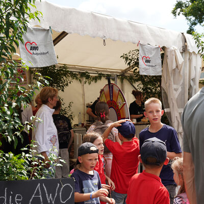 Bild vergr&ouml;&szlig;ern: Festplatz 2