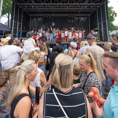 Bild vergr&ouml;&szlig;ern: Festplatz 2