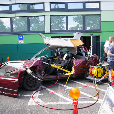 Bild vergr&ouml;&szlig;ern: Festplatz 2