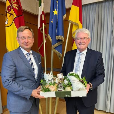 Thomas Katzer als Bürgermeister vom Rat verabschiedet