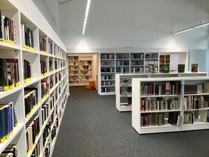 Bild vergr&ouml;&szlig;ern: Gemeindebücherei