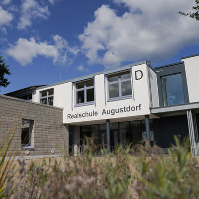 Tatverdächtige für Sachbeschädigungen und Amok-Drohung an Realschule wurden ermittelt